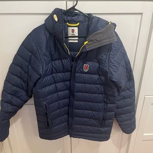 Like new! Fjallraven puffer coat (men’s med)